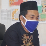 Ahmad Rokhani, S.Pi., Ketua Bawaslu Kabupaten Trenggalek. (foto: HERMAN/ BANGSAONLINE)
