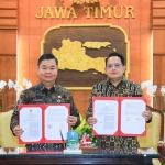 Pj. Gubernur DKI Jakarta, Teguh Setyabudi (kiri) dan Pj Gubernur Jatim, Adhy Karyono