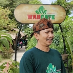 Pemilik WahCafe di Kelurahan Banaran, Kecamatan Pesantren, Kota Kediri, Yuwono. Foto: MUJI HARJITA/ BANGSAONLINE
