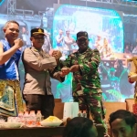 Kapolsek Purwosari bersama Danramil Purwosari saat peringatan HUT ke-80 TNI.