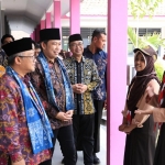 Bupati Muhammad Fawait saat mendampingi kunjungan Menteri Pendidikan Dasar dan Menengah RI, Abdul Mu