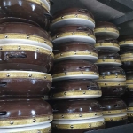 Tumpukan rebana hasil produksi Gito