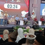 Situasi saat berlangsungnya debat publik kedua Pilkada Kota Batu 2024