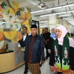 Gubernur Khofifah saat mengunjungi Baitul Maal Wa Tamwil Nahdlatul Ulama Ngasem Bojonegoro.