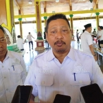 Sekdakab Bangkalan, Ismet Efendi, ketika memberi keterangan kepada awak media.