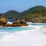 Objek Wisata Pantai Kondang Merak Malang