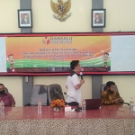 Bimbingan Teknis (Bimtek) dan Pelatihan Panitia Pengawas Kelurahan (Panwaskel) se-Kecamatan Wiyung Pilwali Kota Surabaya 2020, Jumat (13/11/2020). (foto: ist)