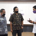 Dari kiri, Kepala Disbudparpora Kota Kediri Nur Muhyar, Sutradara Film Pekik Sunyi Kemerdekaan Danu Sukendro, dan Wali Kota Kediri Abdullah Abu Bakar. foto: ist.