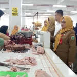 Tim satgas gabungan saat lakukan operasi sidak pangan.