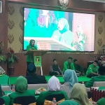 Ketua DPC PPP Situbondo Zainiyeh saat memberi sambutan dalam peringatan hari lahir ke-52.