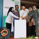 Wali Kota Madiun Sugeng Rismiyanto saat launching Madiun Kota Single Submission (MASS).