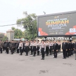 Peserta upacara peringatan Sumpah Pemuda di Mapolres Kediri Kota. Foto: Ist