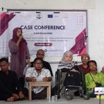 Aliansi Disabilitas Jombang saat konferensi pers di kantor WCC Jombang.