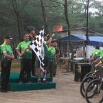 Bupati Indartato saat memberangkatkan peserta Brawijaya Cycling Club. 