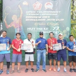 Danrem 084/BJ, Brigjen TNI Terry Tresna Purnama, saat bersama para juara turnamen tenis lapangan.