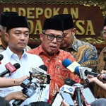 Konferensi pers usai pertemuan antara jajaran Kemenhaj dan pimpinan DPR RI bersama Presiden Prabowo di Hambalang, Bogor. Foto: MCH 2026