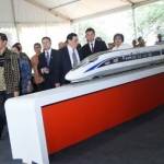 Presiden Jokowi saat meresmikan proyek kereta cepat Bandung-Jakarta. Foto: tempo.co