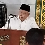 KH Abdusshomad Buchori, Ketua MUI Pusat Bidang Komisi Dakwah yang juga Ketua MUI Jawa Timur. foto: BANGSAONLINE.com