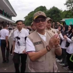 Menteri Haji dan Umrah Republik Indonesia Dr Mochammad Irfan Yusuf (Gus Irfan) ketika melakukan inspeksi mendadak (sidak) peserta Diklat Petugas Penyelenggara Ibadah Haji (PPIH) Arab Saudi di Asrama Haji Pondok Gede Jakarta Timur, Rabu (14/1/2026). Foto: Kemenhaj RI