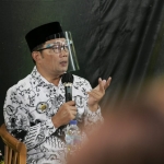 Ridwan Kamil, Gubernur Jawa Barat saat meluncurkan program Bakti Padamu Guru. foto: ist.