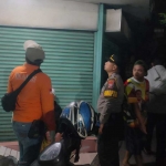 Olah TKP perampokan toko emas di Pasar Wonokromo, Surabaya.