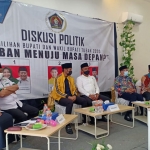 Diskusi Politik Pilkada 2020 bertempat di Votel Charis, Kelurahan Perbon, Kabupaten Tuban, Selasa (27/10/2020). (foto: ist)