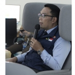 Kang Emil dalam sambutan penerimaan piala penghargaan secara simbolis via konferensi video di Command Center Pangandaran, Kabupaten Pangandaran, Jumat (23/10/2020). (foto: ist)