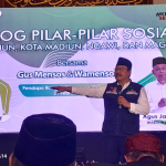 Menteri Sosial, Saifullah Yusuf (Gus Ipul) saat memberi pemaparan di  dialog bersama pilar-pilar sosial se-Karesidenan Madiun