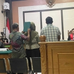 Dua bos jasa ekspedisi saat memberikan keterangan dalam sidang lanjutan perkara peredaran sabu-sabu 30 kg.  