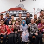 Pengurus FORMI Kota Kediri periode 2019-2024, foto bersama usai menggelar rakor. (foto: ist)