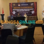 Media gathering yang digelar KPU Kabupaten Mojokerto. Foto: ROCHMAT SAIFUL ARIS/BANGSAONLINE