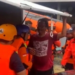 Tangkapan layar saat petugas tiba di sekitar TKP