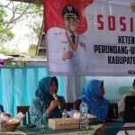 Sosialisasi pemberantasan rokok ilegal di Kabupaten Blitar.