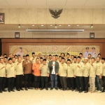 Wakil Bupati Gresik bersama pengurus PKDI yang baru dikukuhkan. Foto: Ist
