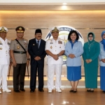 Gubernur Jatim Soekarwo foto bersama Forkopimda, usai sertijab.