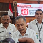 Muhibbin, Analis Kebijakan Ahli Madya Pembina Utama Muda Biro Kesra Pemprov Jatim saat memberikan keterangan