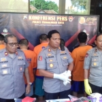 Kapolres Probolinggo Kota AKBP Ambaryadi Wijaya saat ungkap kasus.