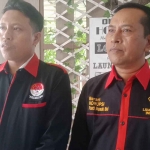 Kedua ketua LSM di Kota Probolinggo saat diwawancarai awak media, Rabu (8/3/2023)