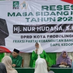 Anggota DPRD Kota Probolinggo dari Fraksi PKB, Nur Hudana, saat menggelar reses masa sidang ke 3 tahun 2025.