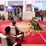Presiden RI Joko Widodo saat membuka Apkasi di Istana Negara. (foto: ist)
