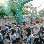 Peserta fun run Bravo Supermarket 2 Tuban saat lepas dari garis start