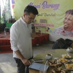 Belajar struktur perekonomian Jatim bersama Emil Dardak dalam acara Ngopi Bareng Emil di Cafe Reksadaya Manunggal (RDM), Maospati, Kabupaten Magetan, Kamis (3/5).