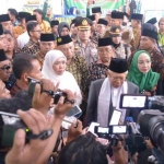 Gubernur Jawa Timur Khofifah Indar Parawansa saat mendampingi Wapres KH Ma