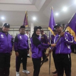 Wali Kota Kediri Vinanda Prameswati saat melepas Kontingen Kota Kediri Porseni MI, MTs, dan MA Jatim 2025. (Ist)