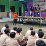 Ketua FRPB Pamekasan, Budi Cahyono, saat memberikan penjelasan kepada peserta pelatihan.