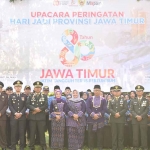 Wali Kota Kediri bersama perwakilan Forkopimda saat upacara HUT ke-80 Jatim.