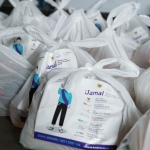 Paket sembako Si Jamal yang dibagikan kepada jukir di Kota Kediri. 