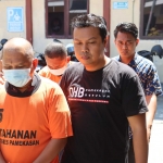 Pelaku yang digelandang di Mapolres Pamekasan