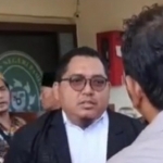Kuasa hukum PT Anisa Berkah Wisata saat bersitegang di PN dengan keluarga pelapor dan korban