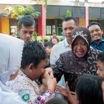 Wali Kota Tri Rismharini saat sidak SDN Sumberejo Surabaya. foto: BANGSAONLINE